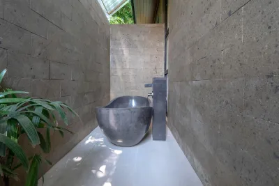 Bathroom-Casa-Cava-Luxury-Villa-Ubud-3
