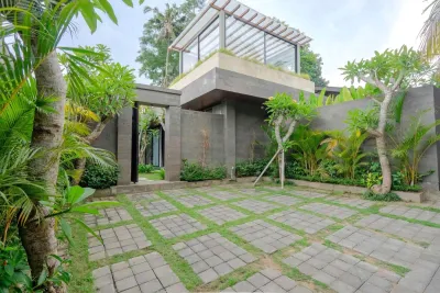 Exterior-Casa-Cava-Luxury-Villa-Ubud-3