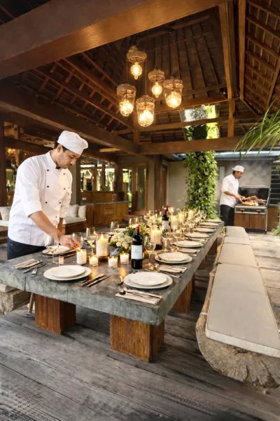 Outdoor-Dining-Chef-THE-SHAMBALA-LUXURY-VILLA-SEMINYAK-FOR-FAMILIES-4