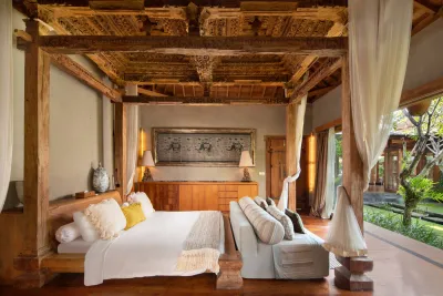 MASTER-BEDROOM-THE-SHAMBALA-LUXURY-VILLA-SEMINYAK-FOR-FAMILIES-4