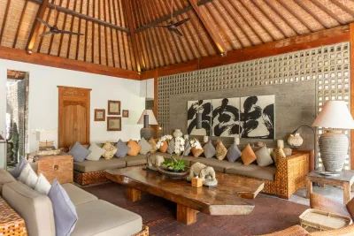 Living-Luxury-Villa-Seminyak-2