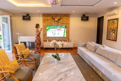 Living-Room-Luxury-Villa-Canggu-3-2