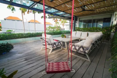 Outdoor-lounge-Desa-Berawa-Luxury-Villa-Cnaggu-2