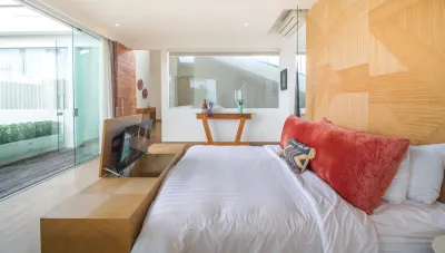 Master-Bedroom-Desa-Berawa-Luxury-Villa-Canggu-3