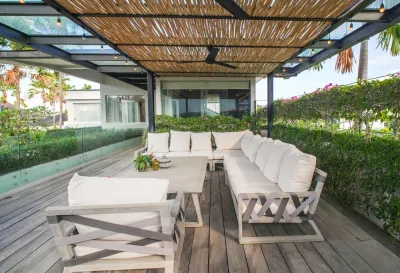 Outdoor-lounge-Desa-Berawa-Luxury-Villa-Cnaggu-1
