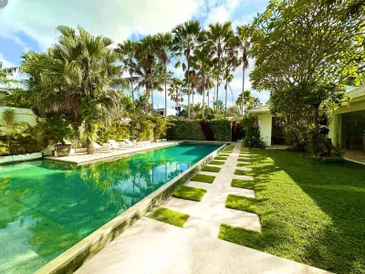 Pool-Area-Luxury-4bed-Villa-