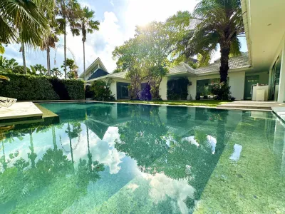 Pool-Area-Luxury-4bed-Villa-1