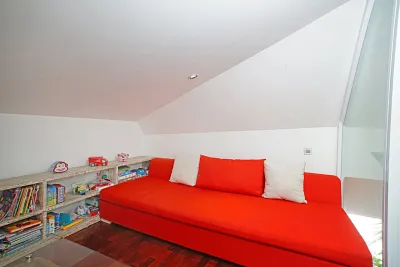 LUXURY-VILLA-BERAWA-CANGGU-BALI-ENTERTAINMENT-ROOM-2