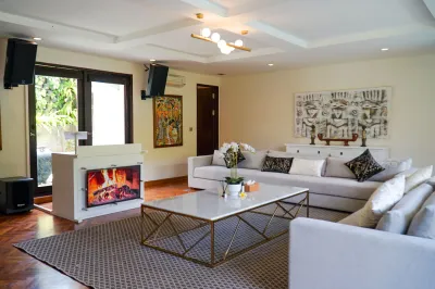 Multimedia-Room-Cassia-2-2