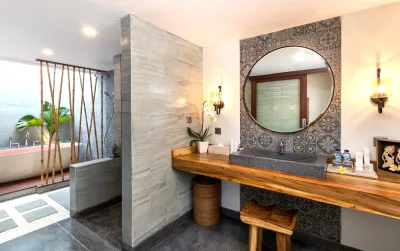 Tara-7bedrooms-luxury-villa-for-large-groups-Canggu-14-2