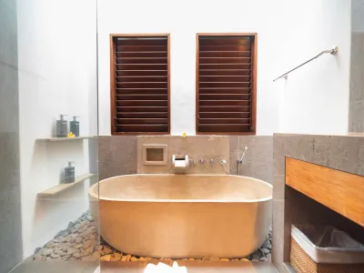 BATHROOMS-ABAKOI-LUXURY-FAMILY-6BED-VILLA-SEMINYAK-3