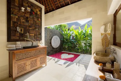Luxury-6bed-Villa-Naty-Umalas-Bali-34