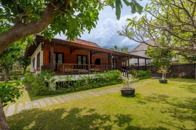 Grass-area-Joglo-by-the-Beach-3