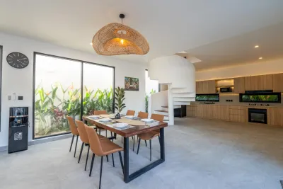 Dining-Kitchen-La-Villaya-Private-Villa-Umalas-1