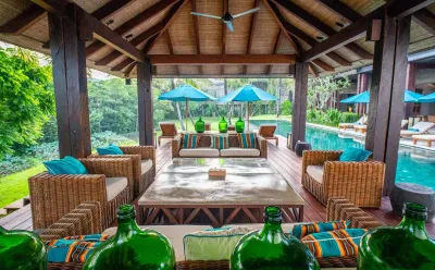 Main-pool-Ambalama-luxury-villa-5