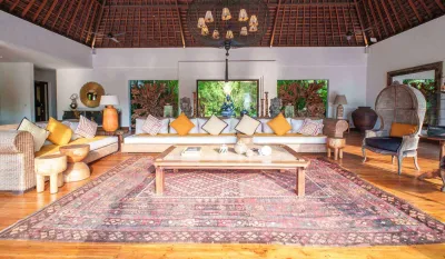 Living-Room-Private-Luxury-Villa-Naty-Umalas-1