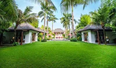 Garden-Exterior-Private-Luxury-Villa-Naty-Umalas-9