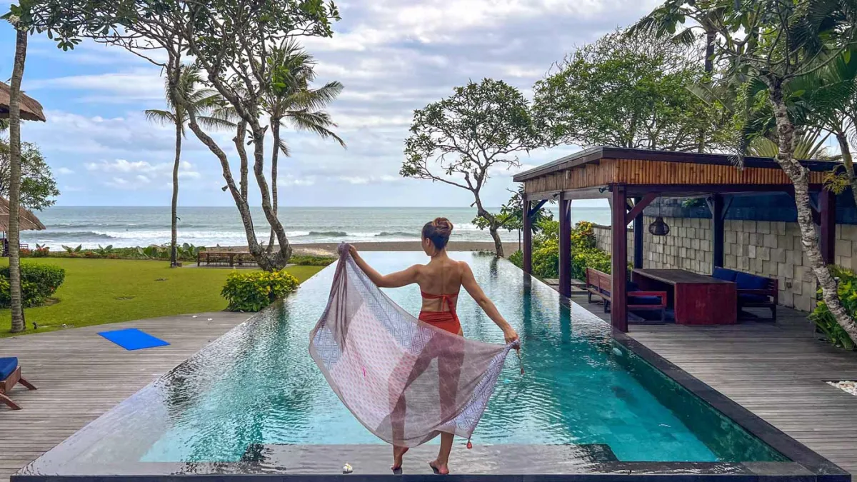 Pool-Luxury-Beachfront-Villa-Canggu-9