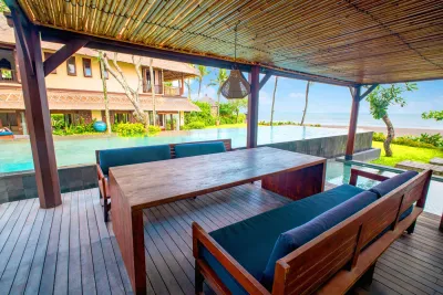 Pool-Luxury-Beachfront-Villa-Canggu-5