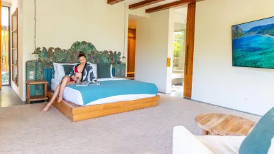Bedroom-Luxury-Villa-Tumbak-Bayuh-Canggu-6
