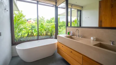 Bathrooms-Luxury-5bed-villa-Berawa-Canggu-3