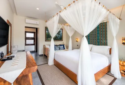 Lotus-5bedrooms-luxury-villa-Canggu-Bali-2