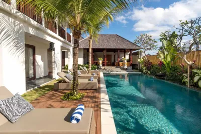 Lotus-5bedrooms-luxury-villa-Canggu-Bali-35