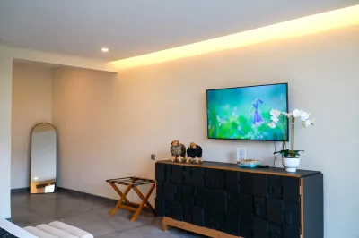 Lotus-5bedrooms-luxury-villa-Canggu-Bali-53