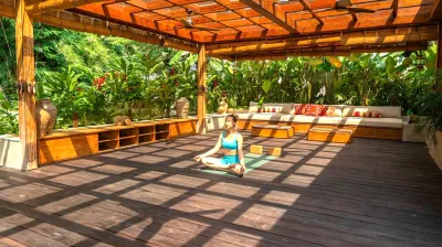 Yoga-Luxury-Villa-Tumbak-Bayuh-Canggu-2