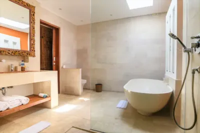 Luxury-Villa-Tiga-Puluh-7bed-centre-of-Seminyak-Bali-41