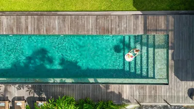 Pool-Luxury-Villa-Tumbak-Bayuh-Canggu-12
