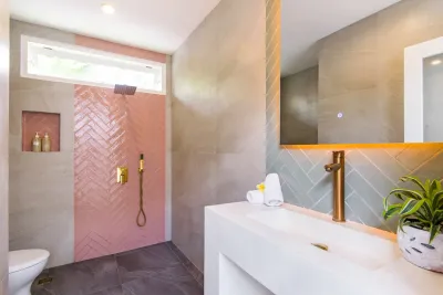 Apartment-Batu-Bolong-centre-1