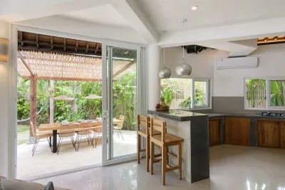 Ron-Ron-Batu-Bolong-Villa-4