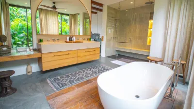 Bathrooms-Luxury-5bed-villa-Berawa-Canggu-8