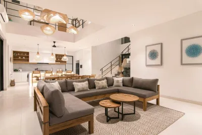 Living-Villa-Sejarah-Luxury-Private-Villa-Umalas-2