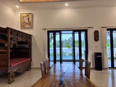 Dining-Pool-Villa-Arvanya-Luxury-Private-Villa-Ubud-4