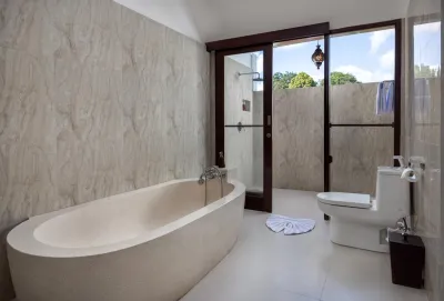 Bathroom-Pool-Villa-Arvanya-Luxury-Private-Villa-Ubud-1-1