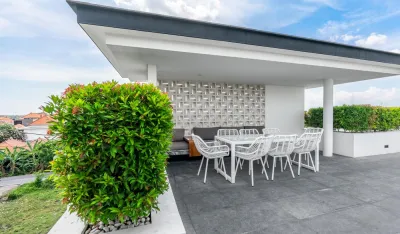 Rooftop-Private-Luxury-Villa-Merayu-Canggu-1