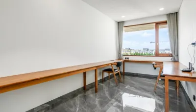 Office-Room-Private-Luxury-Villa-Merayu-Canggu-2
