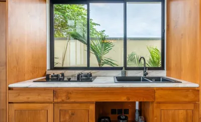 Dining-Kitchen-Private-Luxury-Villa-Merayu-Canggu-1