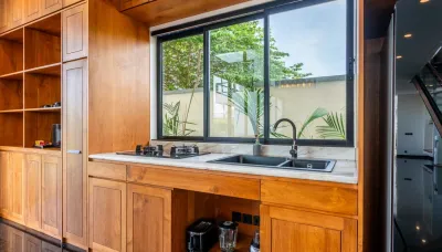 Dining-Kitchen-Private-Luxury-Villa-Merayu-Canggu-2