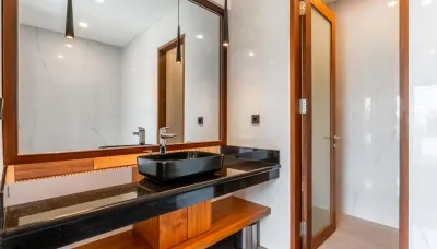 Bathroom-Private-Luxury-Villa-Merayu-Canggu-12
