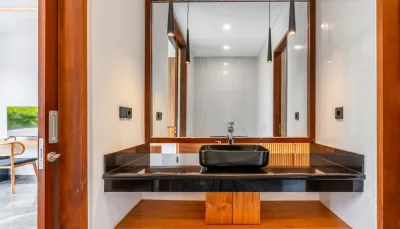 Bathroom-Private-Luxury-Villa-Merayu-Canggu-1