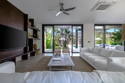 Living-Room-Villa-Gendang-Luxury-Private-Villa-Seminyak-1-1