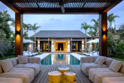 Living-By-The-Pool-Villa-Gendang-Luxury-Private-Villa-Seminyak-1-1