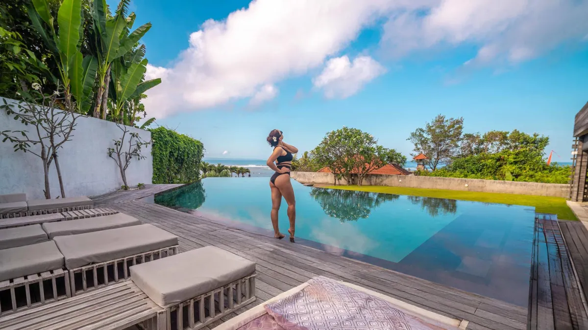 Pool-By-The-Beach-Luxury-Beach-Villa-Cemagi-1-2