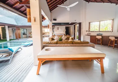 Marton-Luxury-Family-Villa-Berawa-Canggu-Outside-Area-4-4