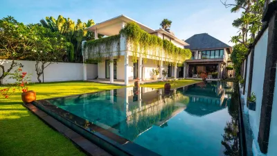 2nd-Pool-Luxury-Beach-Villa-Cemagi-3-2