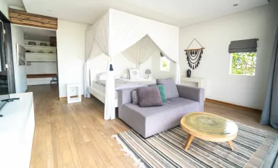 Bedrooms-Luxury-Beach-Villa-Cemagi-7-2