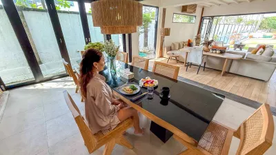 Breakfast-Luxury-Beach-Villa-Cemagi-1-1